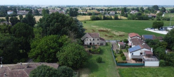 2 bedrooms Villa in Gonzaga, Italy No. 327596 6