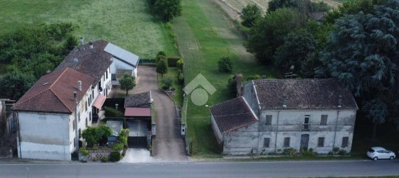 2 bedrooms Villa in Gonzaga, Italy No. 327596 12