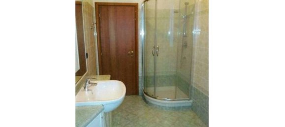 Apartamento de 5 divisões em Genoa, Italy N.º 253192 3