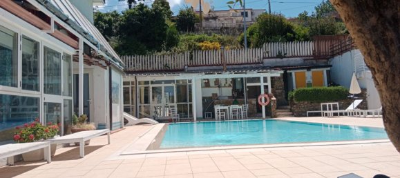 Вилла с 5 комнатами в Агрополи, Италия № 270965 4