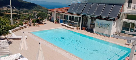 Вилла с 5 комнатами в Агрополи, Италия № 270965 12