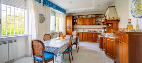 5 rooms Villa in Naples, Italy No. 353355 15