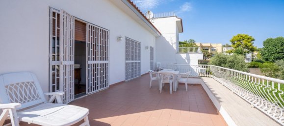 5 rooms Villa in Naples, Italy No. 353355 8