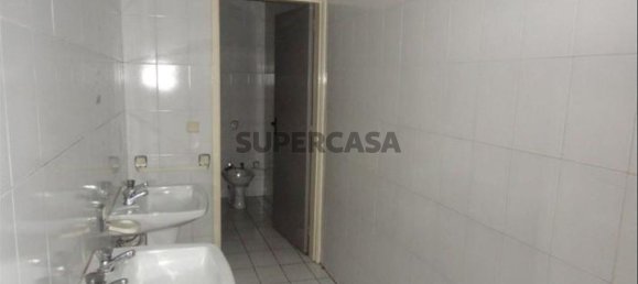 Lagerhaus in Silvalde, Portugal 1088m², Nr. 167240 5