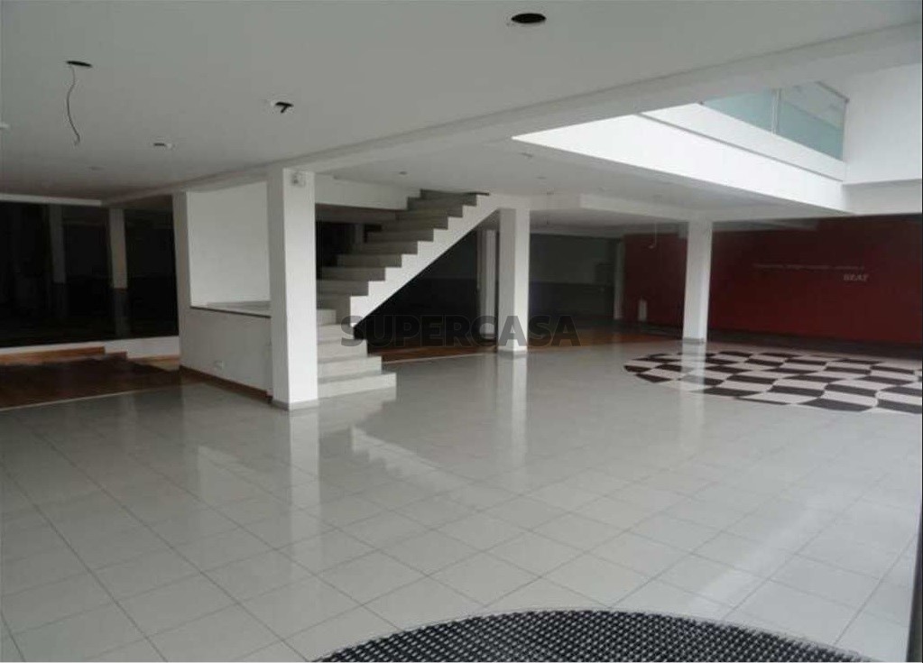 Lagerhaus in Silvalde, Portugal 1088m², Nr. 167240