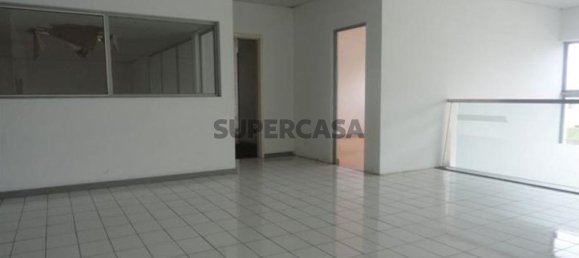 Lagerhaus in Silvalde, Portugal 1088m², Nr. 167240 2