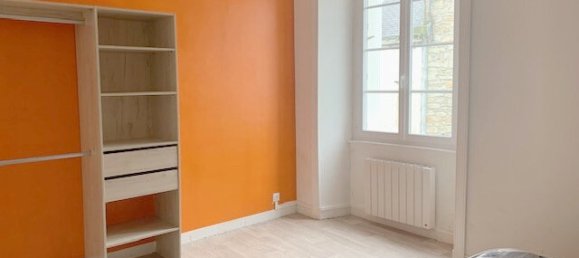 Apartamento de 3 dormitorios en Pontivy, France No. 40780 4