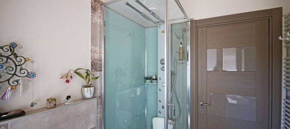 3 rooms Apartment in Parma, Italy No. 298919 18