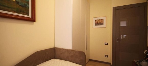 3 rooms Apartment in Parma, Italy No. 298919 15