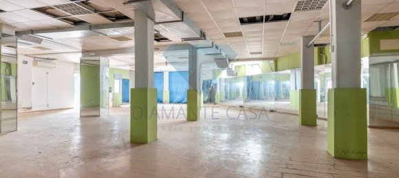 5 rooms Commercial property in Catania, Italy No. 84923 8