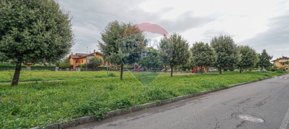 2 rooms Apartment in Brusaporto, Italy No. 290140 19