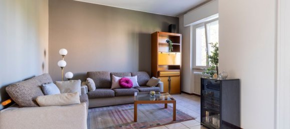 Apartamento de 4 habitaciónes en Mariano Comense, Italy No. 294876 2