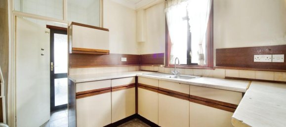 3 bedrooms House in East Ham, United Kingdom No. 11431 6