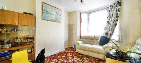 3 bedrooms House in East Ham, United Kingdom No. 11431 12