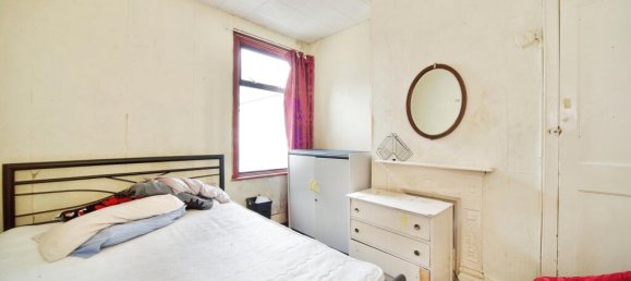 3 bedrooms House in East Ham, United Kingdom No. 11431 14