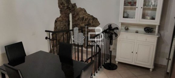 3 bedrooms Apartment in Carrara, Italy No. 313695 4