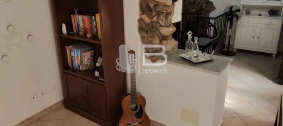 3 bedrooms Apartment in Carrara, Italy No. 313695 3