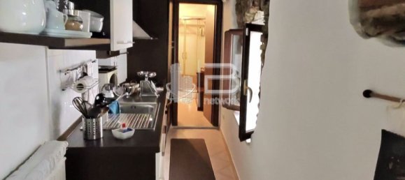 3 bedrooms Apartment in Carrara, Italy No. 313695 8