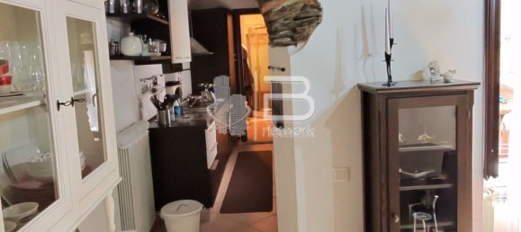 3 bedrooms Apartment in Carrara, Italy No. 313695 7