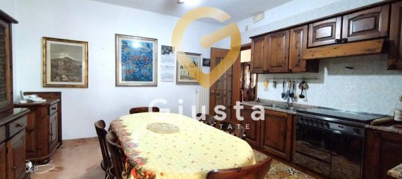 4 rooms House in Brindisi, Italy No. 35112 15
