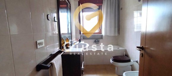 4 rooms House in Brindisi, Italy No. 35112 25