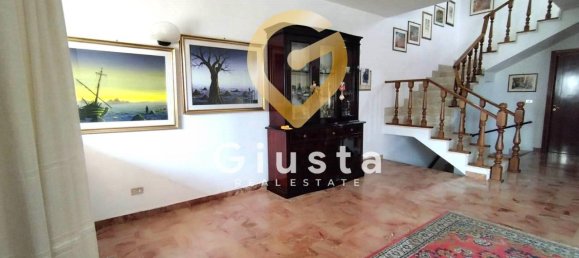 4 rooms House in Brindisi, Italy No. 35112 6