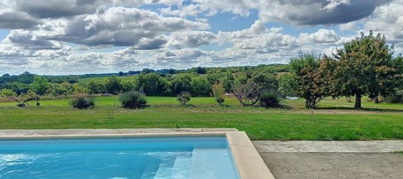 4 bedrooms House in Lot, France No. 303394 8