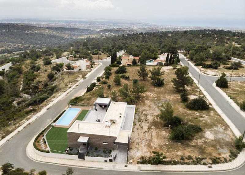 4 bedrooms House in Souni–Zanatzia, Cyprus No. 10772