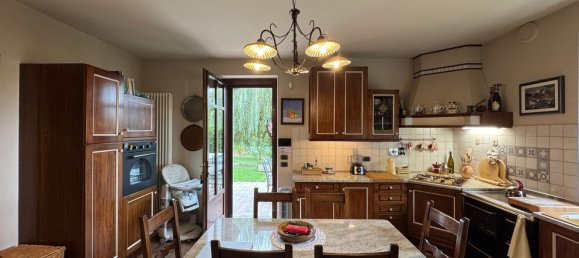 Villa de 6 dormitorios en Cherasco, Italy No. 379331 40