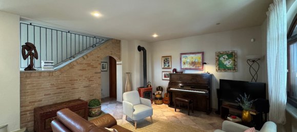 Villa de 6 dormitorios en Cherasco, Italy No. 379331 26