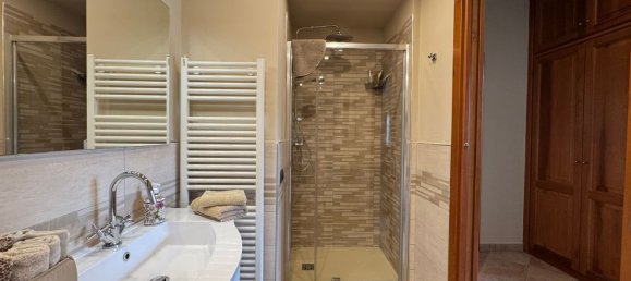 Villa de 6 dormitorios en Cherasco, Italy No. 379331 62