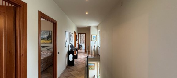 Villa de 6 dormitorios en Cherasco, Italy No. 379331 47