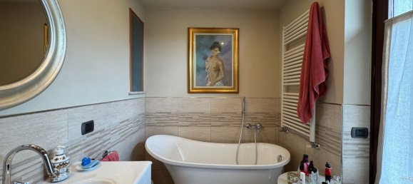 Villa de 6 dormitorios en Cherasco, Italy No. 379331 87