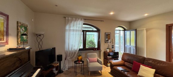 Villa de 6 dormitorios en Cherasco, Italy No. 379331 25