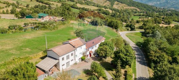 Casa de 3 habitaciónes en Ventasso, Italy No. 160820 29