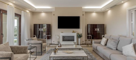 11 bedrooms House in Malaga, Spain No. 164085 4