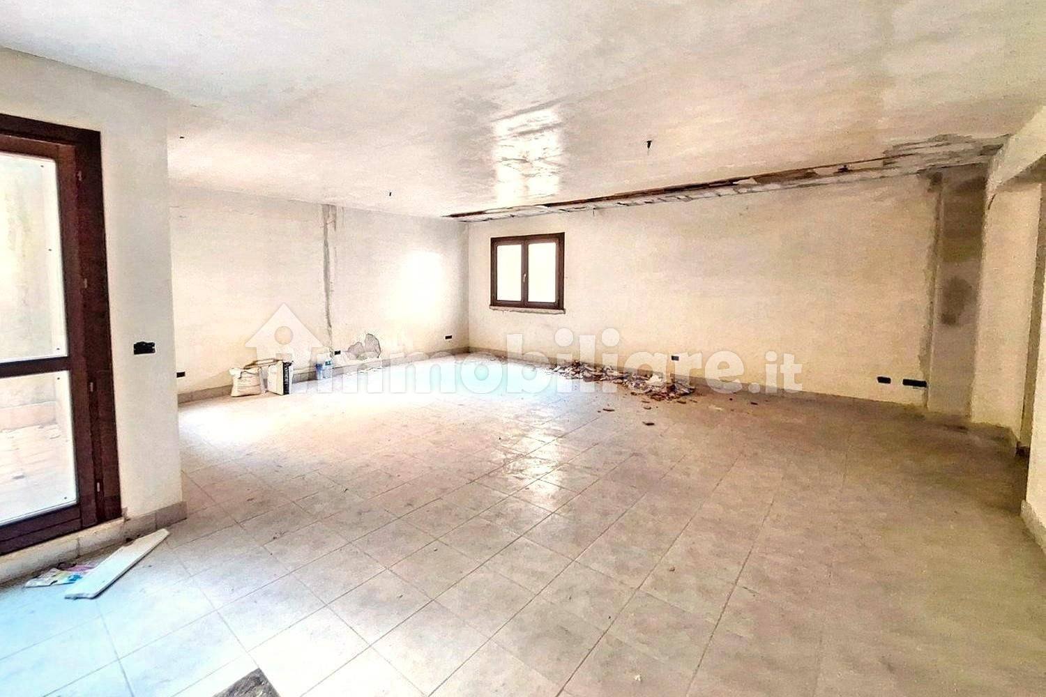 1 bedroom Garage in Carini, Italy No. 337312