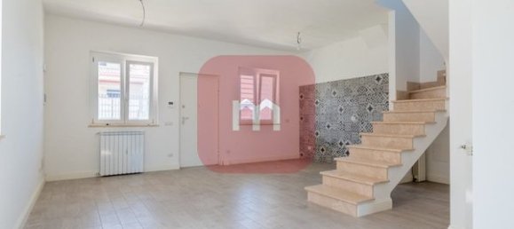 Вилла с 4 комнатами в Сан Чезарео, Италия № 8856 2