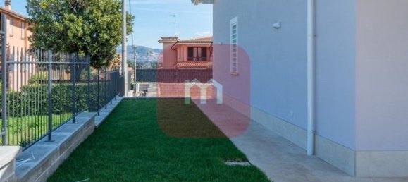 Вилла с 4 комнатами в Сан Чезарео, Италия № 8856 21