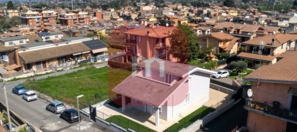 Вилла с 4 комнатами в Сан Чезарео, Италия № 8856 29