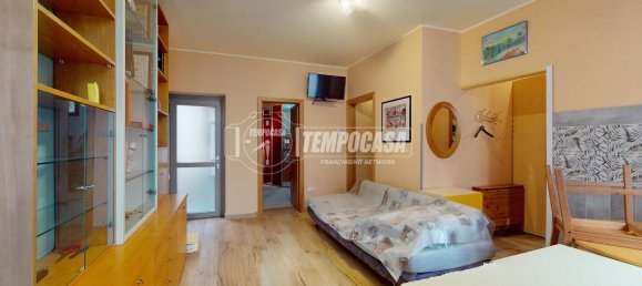 4 rooms Apartment in Carate Brianza, Italy No. 170786 5