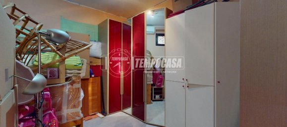 4 rooms Apartment in Carate Brianza, Italy No. 170786 3