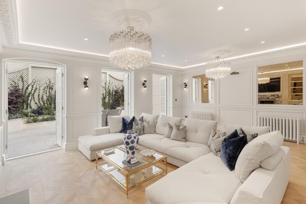 2 bedrooms Office in London, United Kingdom No. 13122