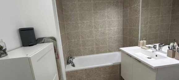 3 bedrooms Apartment in Marignane, France No. 333990 14