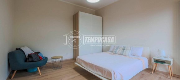 1 bedroom Apartment in Bologna, Italy No. 345021 4