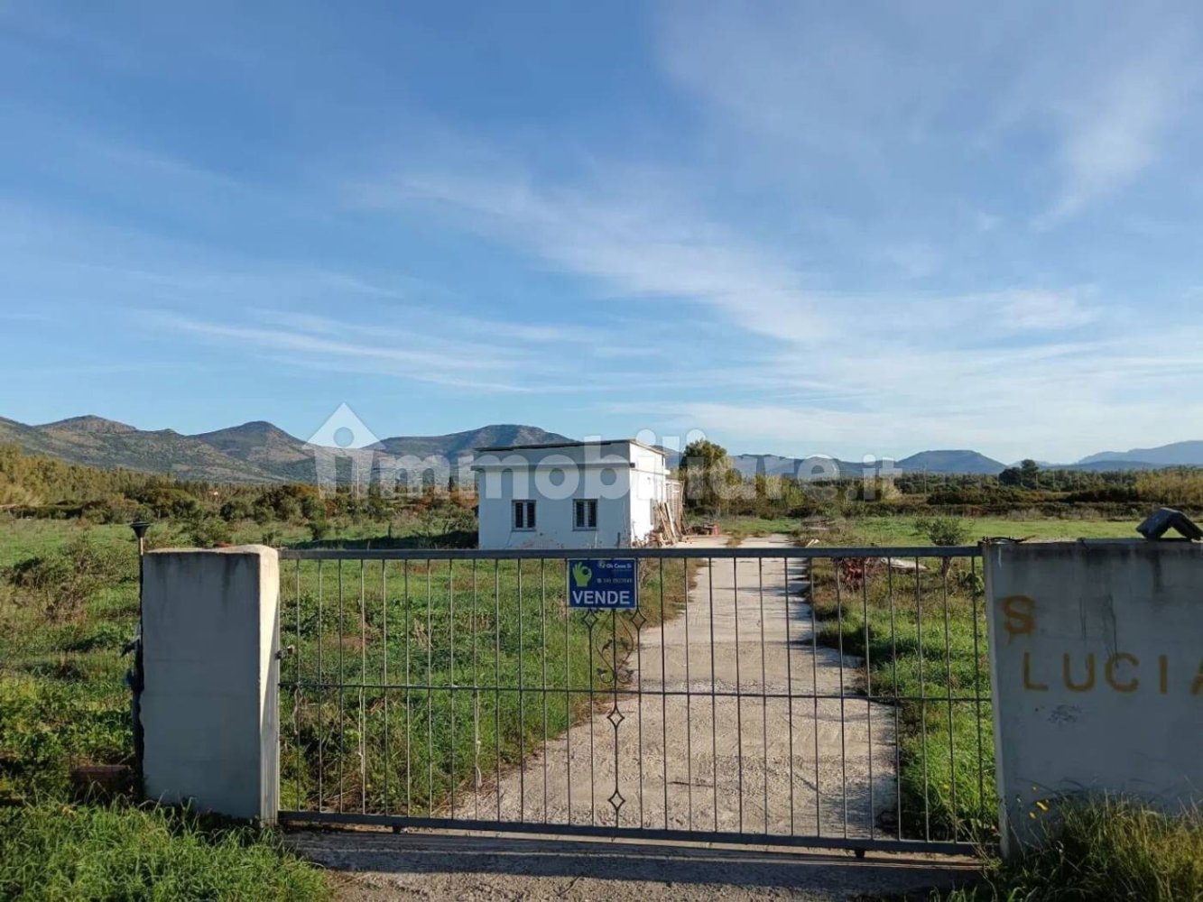 1غرفة عقار تجاري في Sardinia, Italy رقم 338333