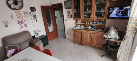 3 bedrooms Apartment in Pollena Trocchia, Italy No. 327725 2