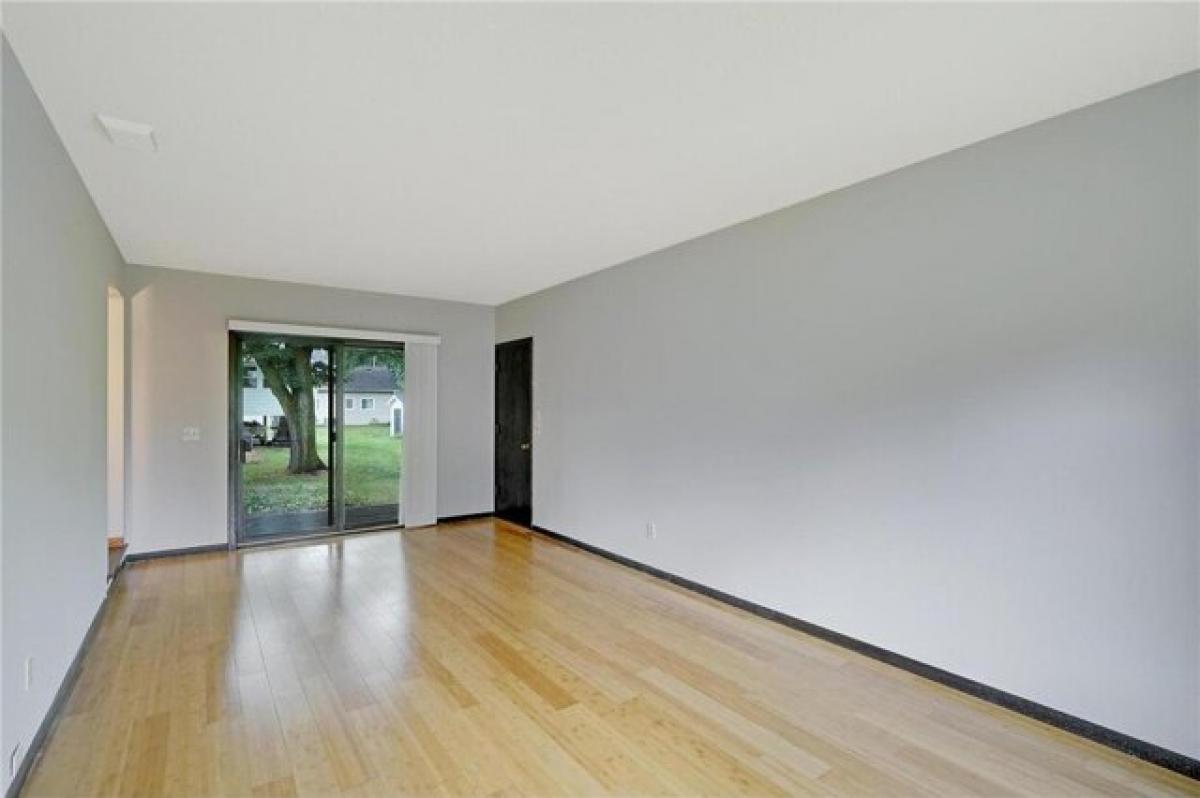 2 bedrooms House in Maple Grove, USA No. 393097