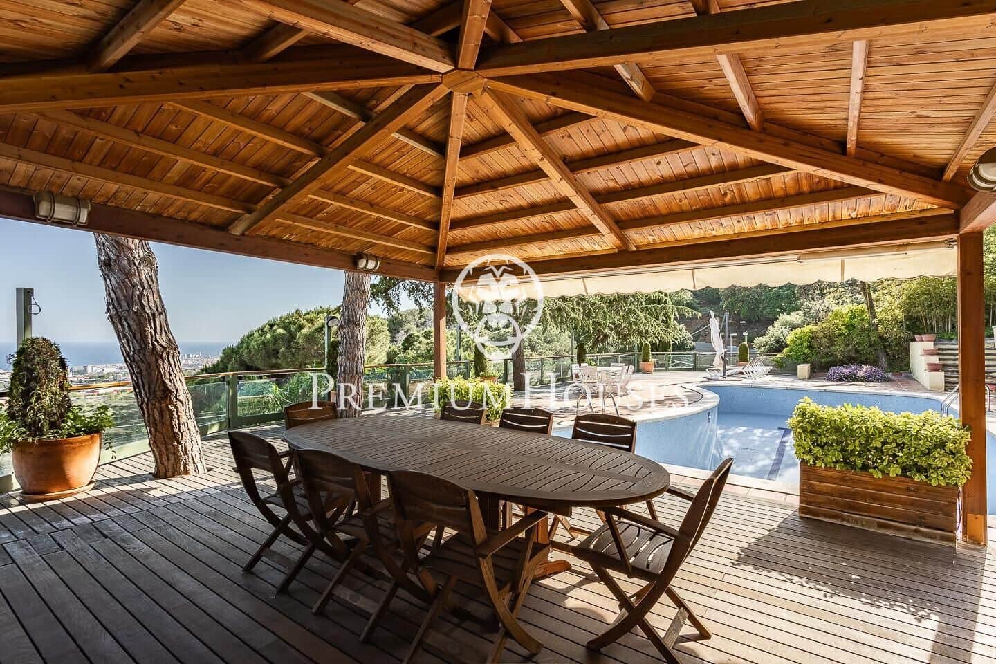 6 Schlafzimmer Haus in Badalona, Spain, Nr. 247996