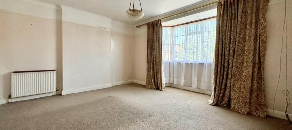 4 bedrooms House in Park Langley, United Kingdom No. 1118 10